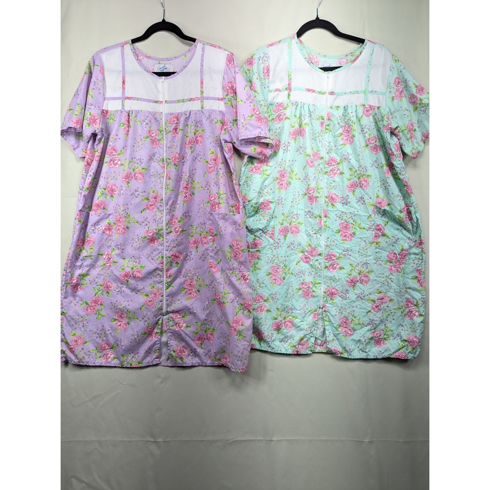 Casual Nights Women's Lavender & Blue Floral Zip Up Lounger Robe Dress‎ Pair